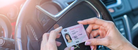 گواهینامه‎ی رانندگی و کارت شناسایی ملی 